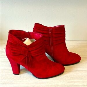 IMPO Elegant Red Ankle Boots SIDE ZIP 
SIZE 10m NWOT
